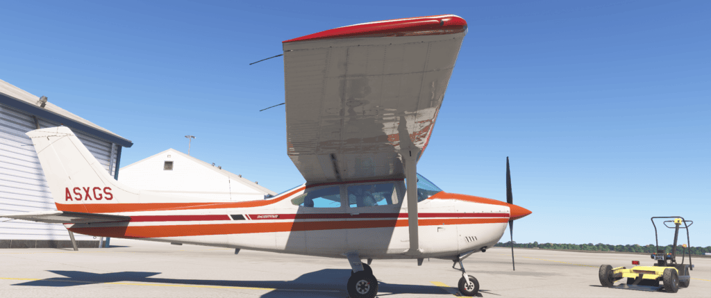Cessna 182 RHS under wing RHS